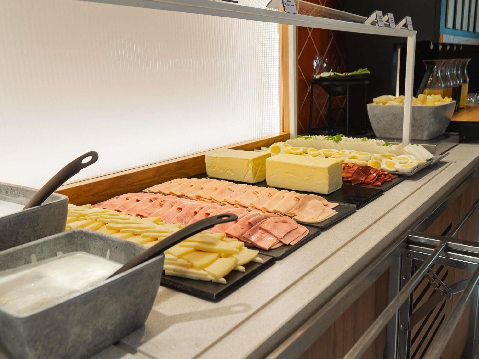 Ibis Styles Sevilla City Santa Justa Esterno foto