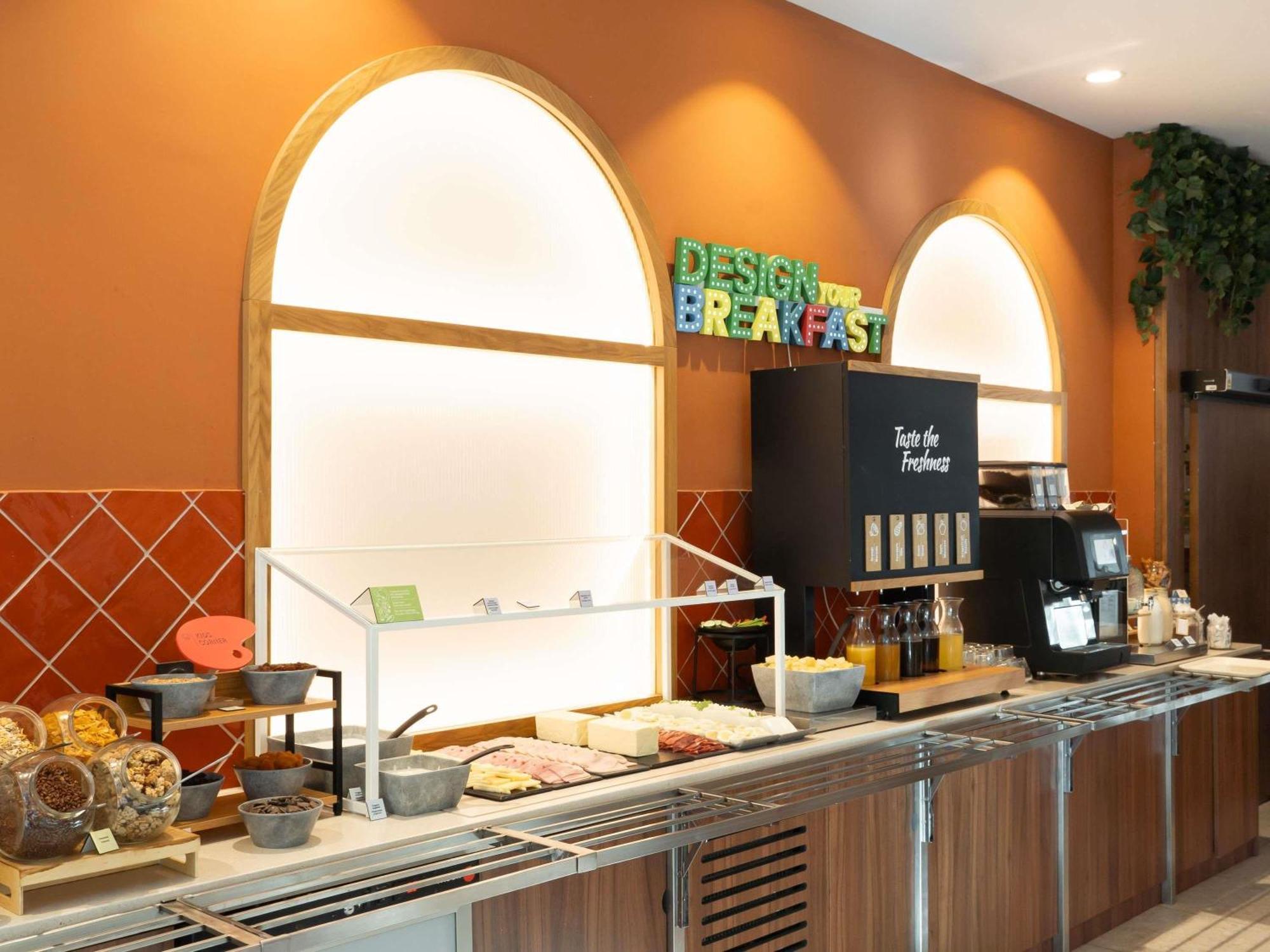 Ibis Styles Sevilla City Santa Justa Esterno foto