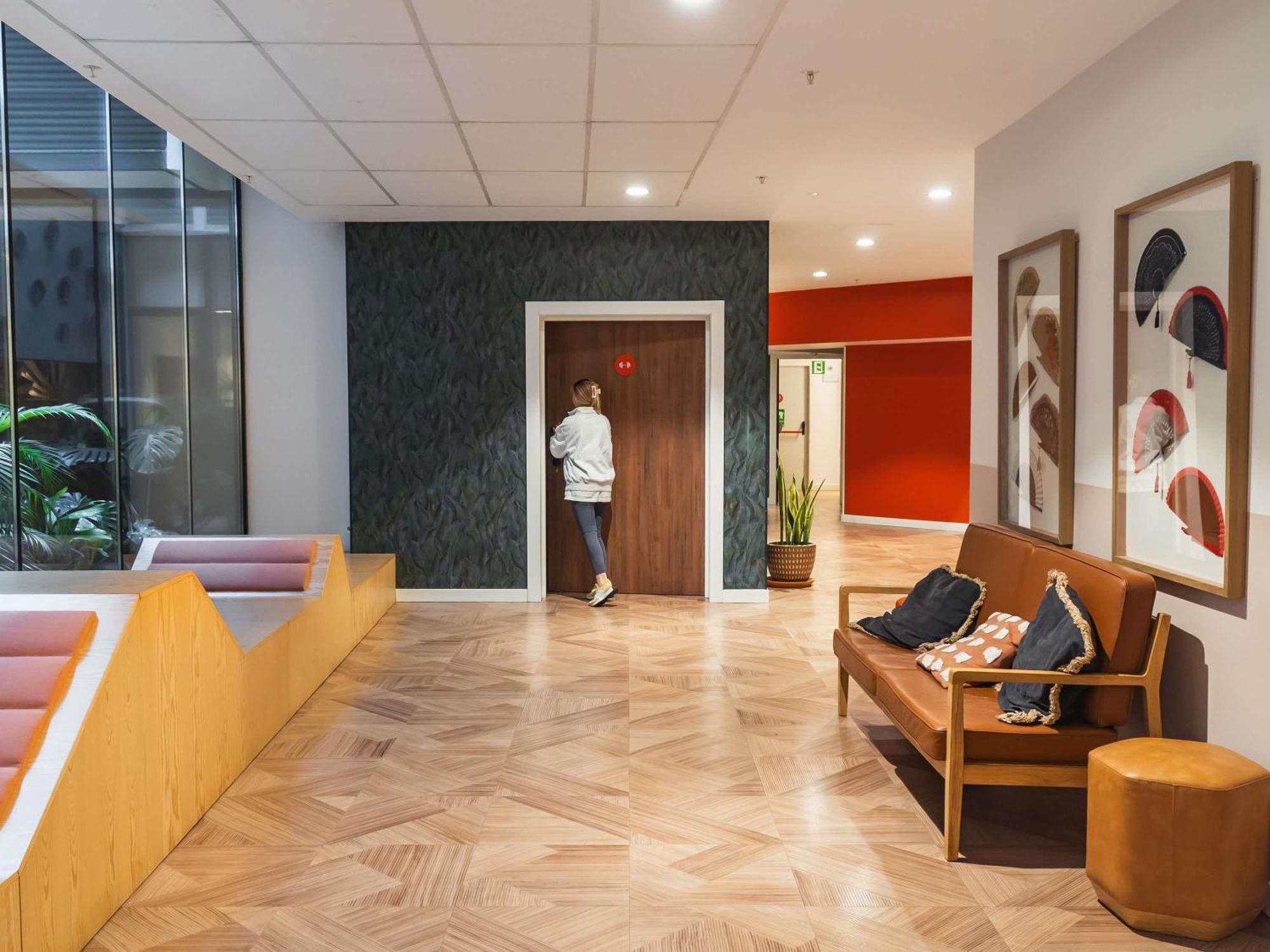 Ibis Styles Sevilla City Santa Justa Esterno foto